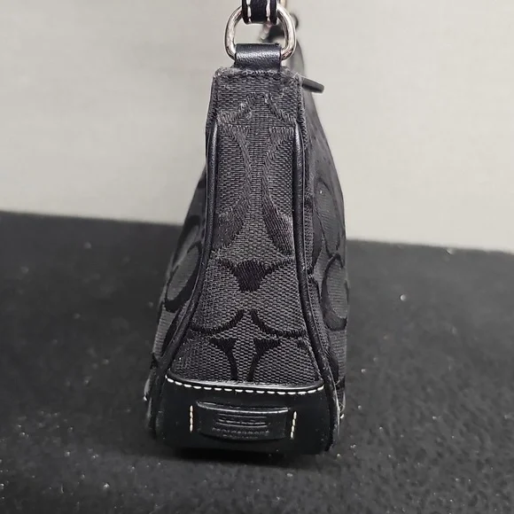 COACH 6094 SIGNATURE DEMI POUCH BFPM-02-075 - Picture 2 of 12